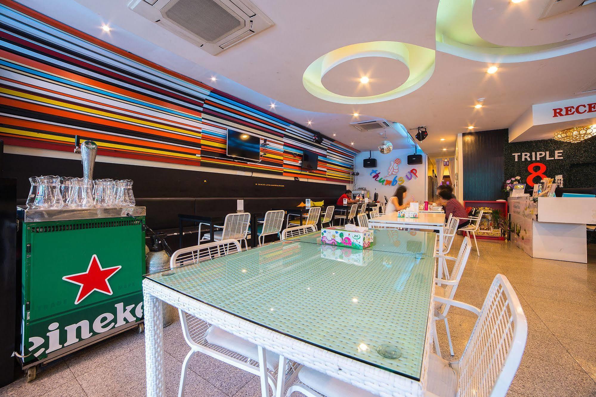Triple 8 Inn Bangkok Eksteriør billede